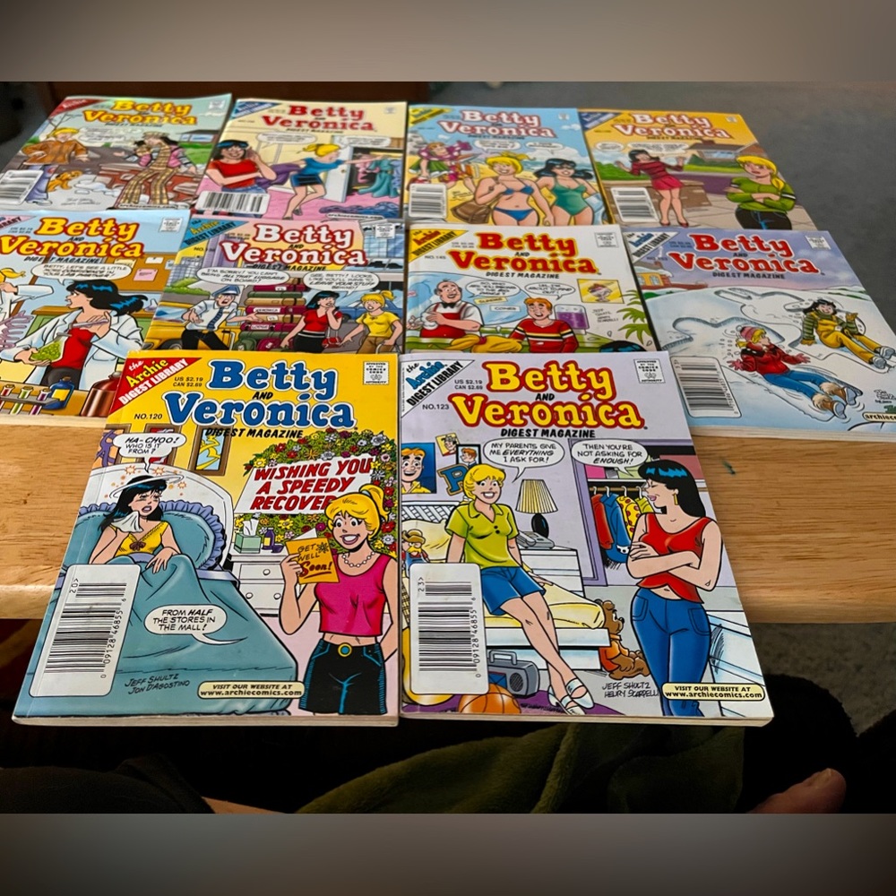 lot of 10 Betty and Veronica digest